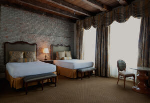 queen balcony – room 252